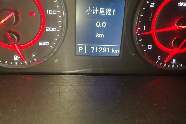 Used SAIC MAXUS G10 2019 Facelift PLUS 2.0T Automatic Smart Edition China VI Standard Odometer Close Up