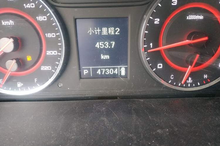 Used SAIC MAXUS G10 2019 Facelift PLUS 2.0T Automatic Elite Edition China VI Odometer Close Up