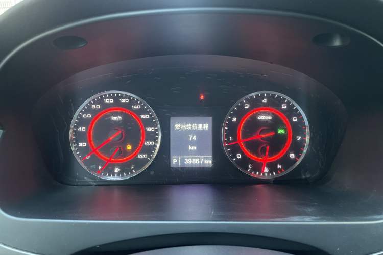 Used SAIC MAXUS G10 2019 Facelift PLUS 2.0T Automatic Elite Edition China VI Odometer Close Up