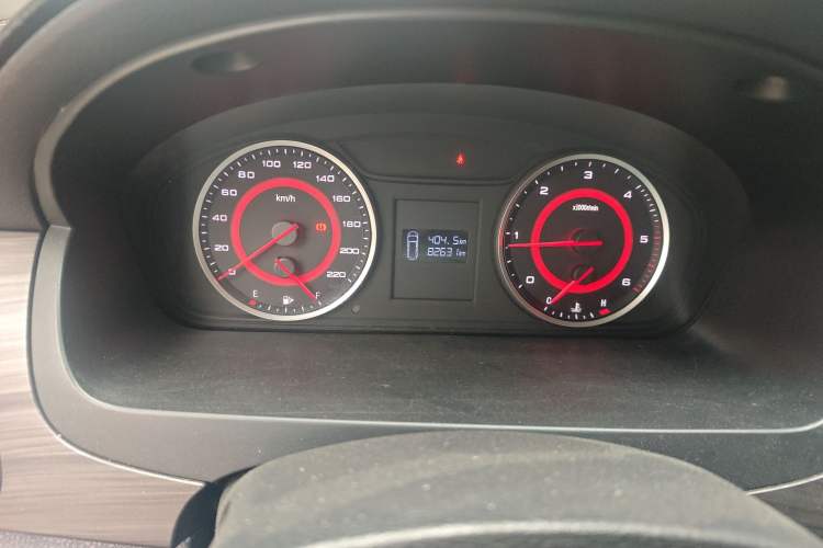 Used SAIC MAXUS G10 2019 PLUS 1.9T Manual Elite Edition Diesel China V Standard Odometer Close Up