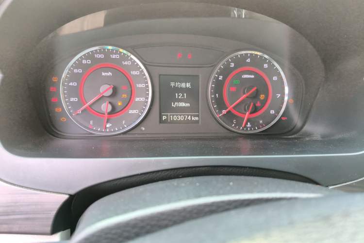 Used SAIC MAXUS G10 2019 Facelift PLUS 2.0T Automatic Elite Edition China VI Odometer Close Up