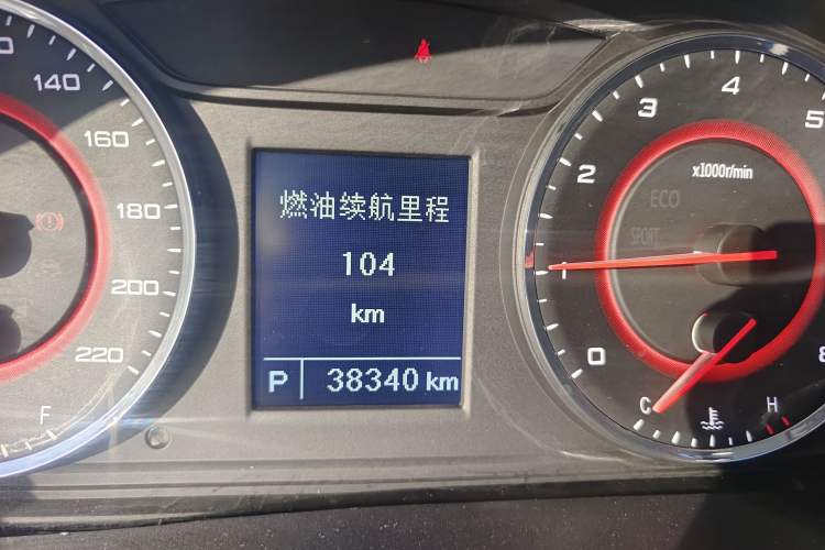 Used SAIC MAXUS G10 2019 Facelift PLUS 2.0T Automatic Elite Edition China VI Odometer Close Up