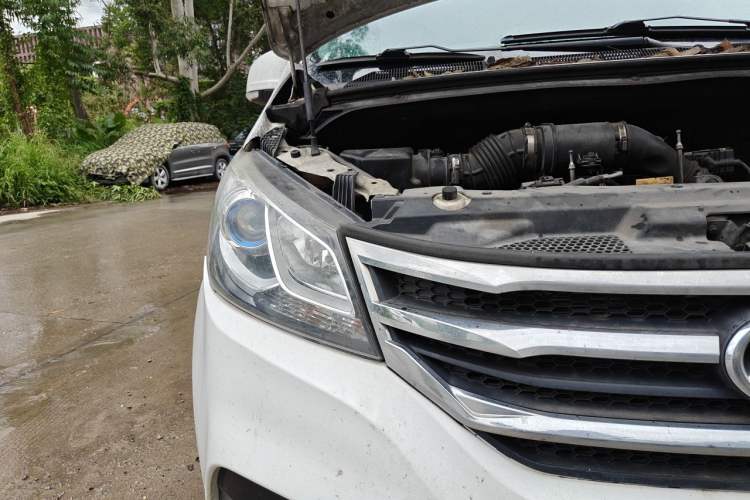 Used SAIC MAXUS G10 2019 Facelift PLUS 1.9T Manual Elite Edition Diesel China V Standard Right Front Headlight