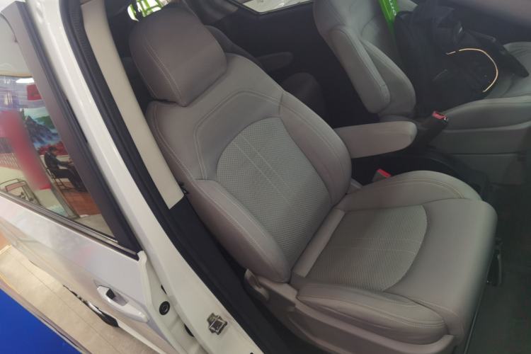 Used SAIC MAXUS G10 2019 Facelift PLUS 2.0T Automatic Smart Edition China VI Standard Right Front Seat