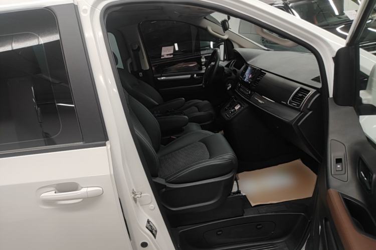 Used SAIC MAXUS G10 2019 PLUS 2.0T Automatic Elite Edition China VI Standard Right Front Seat