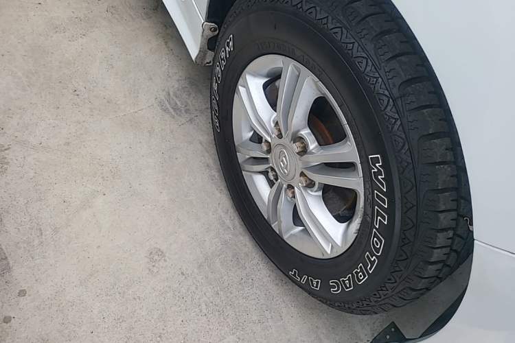 Used SAIC MAXUS G10 2019 PLUS 1.9T Manual Elite Edition Diesel China V Standard Right Front Wheel Hub