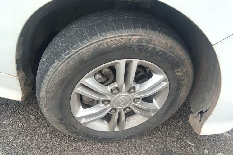 Used SAIC MAXUS G10 2019 PLUS 2.0T Automatic Elite Edition China VI Standard Right Front Wheel Hub