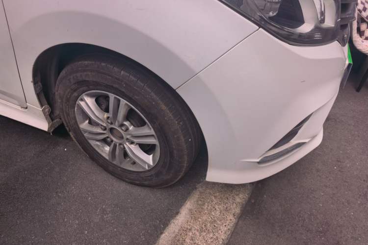 Used SAIC MAXUS G10 2019 PLUS 2.0T Automatic Smart Edition China V Standard Right Front Wheel Hub