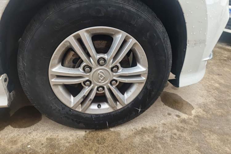 Used SAIC MAXUS G10 2019 PLUS 2.0T Manual Smart Edition China V Standard Right Front Wheel Hub