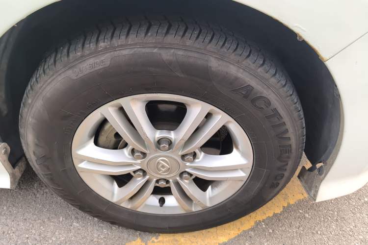 Used SAIC MAXUS G10 2019 Facelift PLUS 2.0T Automatic Elite Edition China VI Right Front Wheel Hub