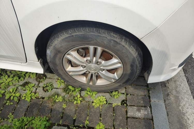 Used SAIC MAXUS G10 2019 PLUS 1.9T Manual Elite Edition Diesel China V Standard Right Front Wheel Hub