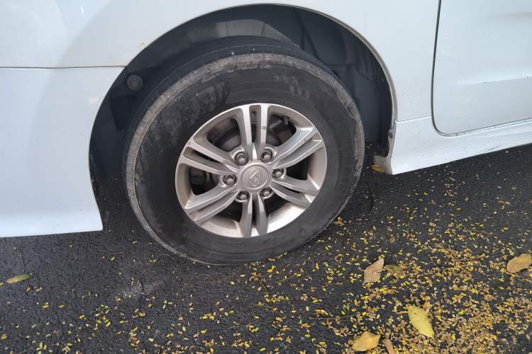 Used SAIC MAXUS G10 2019 PLUS 2.0T Automatic Elite Edition China VI Standard Right Rear Wheel Hub