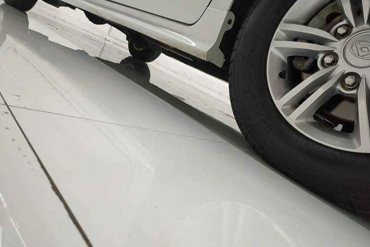 Used SAIC MAXUS G10 2019 PLUS 2.0T Automatic Elite Edition China V Standard Right Side Sill
