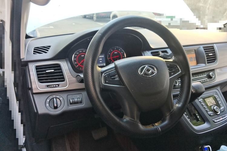 Used SAIC MAXUS G10 2019 Facelift PLUS 2.0T Automatic Elite Edition China VI Steering Wheel