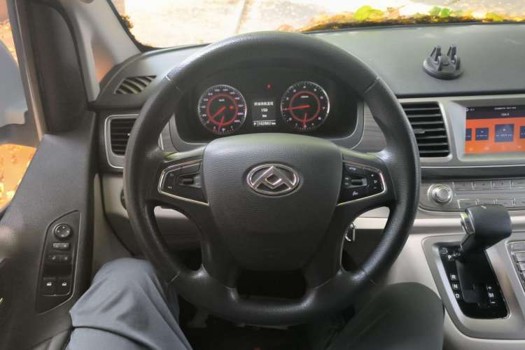 Used SAIC MAXUS G10 2019 PLUS 2.0T Automatic Elite Edition China VI Standard Steering Wheel