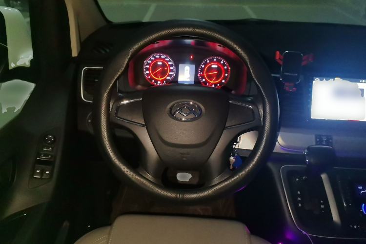 Used SAIC MAXUS G10 2019 Facelift PLUS 2.0T Automatic Smart Edition China VI Standard Steering Wheel