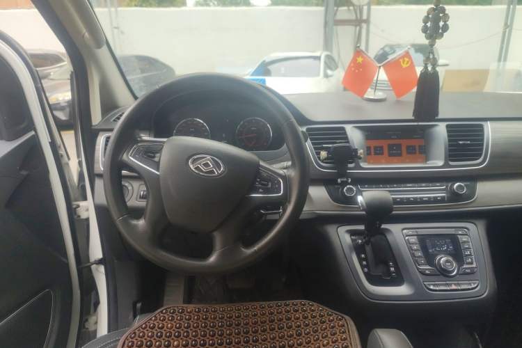 Used SAIC MAXUS G10 2019 PLUS 2.0T Automatic Elite Edition China V Standard Steering Wheel