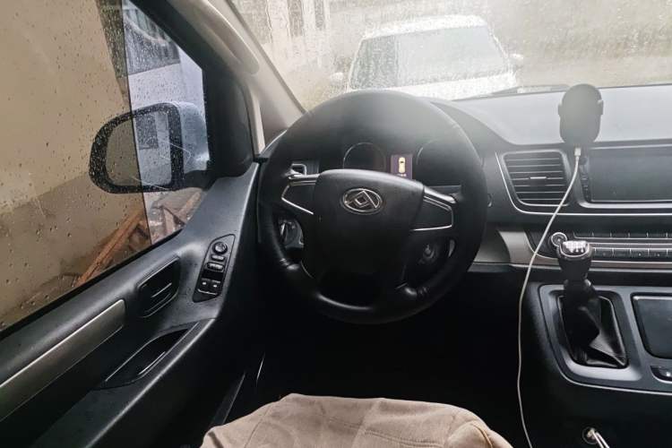Used SAIC MAXUS G10 2019 PLUS 2.0T Manual Smart Edition China V Standard Steering Wheel