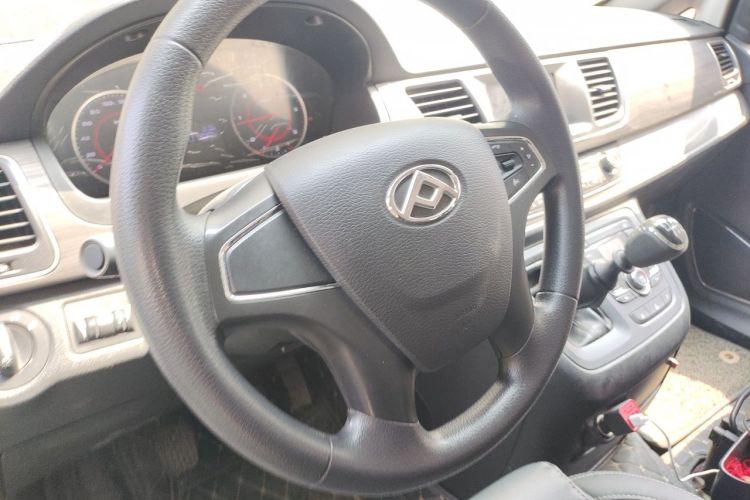 Used SAIC MAXUS G10 2019 PLUS 1.9T Manual Elite Edition Diesel China V Standard Steering Wheel