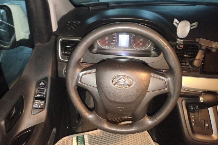Used SAIC MAXUS G10 2019 Facelift PLUS 2.0T Automatic Smart Edition China VI Standard Steering Wheel