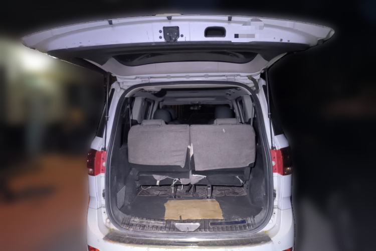 Used SAIC MAXUS G10 2019 Facelift PLUS 2.0T Automatic Elite Edition China VI Trunk