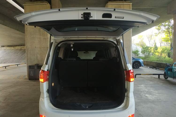 Used SAIC MAXUS G10 2019 Facelift PLUS 2.0T Automatic Elite Edition China VI Trunk
