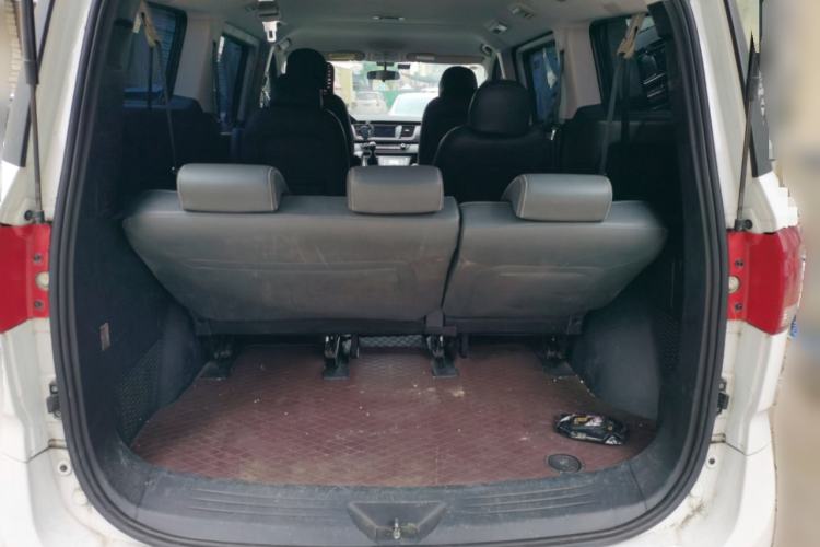 Used SAIC MAXUS G10 2019 PLUS 1.9T Manual Elite Edition Diesel China V Standard Trunk