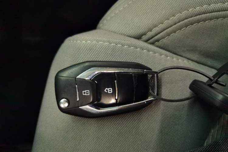 Used SAIC MAXUS G10 2019 Facelift PLUS 2.0T Automatic Smart Edition China VI Standard Vehicle Key