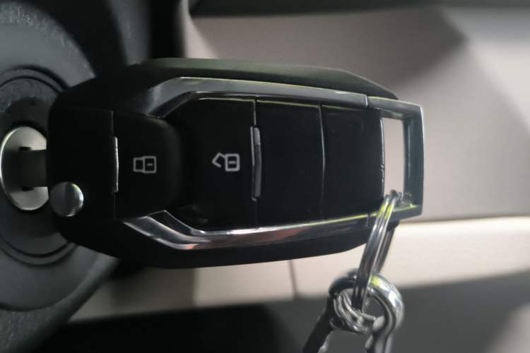 Used SAIC MAXUS G10 2019 PLUS 2.0T Automatic Elite Edition China VI Standard Vehicle Key