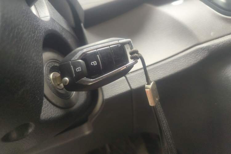 Used SAIC MAXUS G10 2019 PLUS 2.0T Automatic Elite Edition China V Standard Vehicle Key