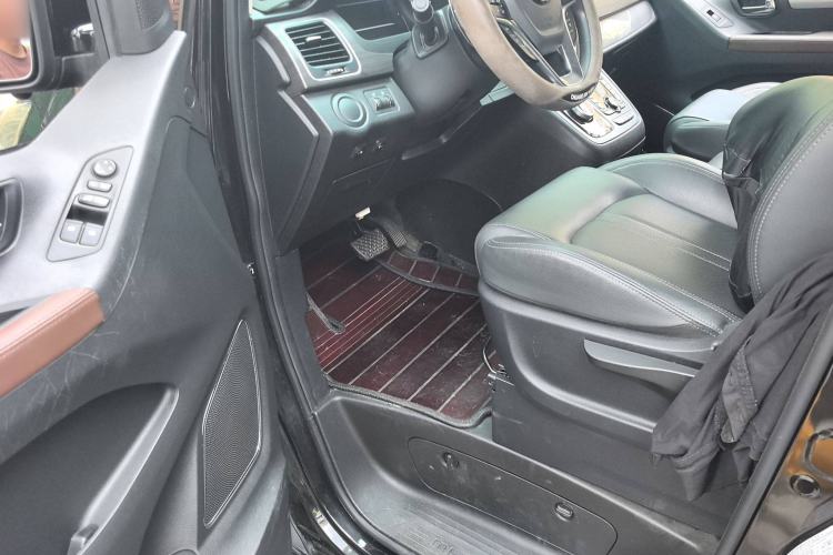 Used SAIC MAXUS G10 2021 2.0T Automatic Elite Edition Diesel 9-Seater Driver Seat