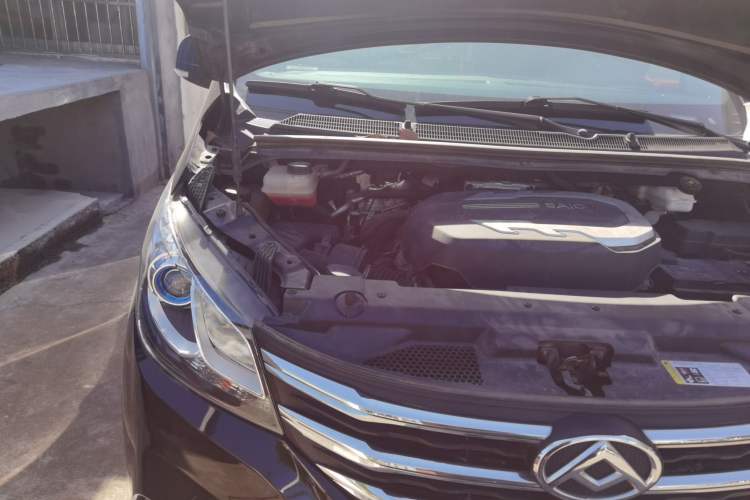 Used SAIC MAXUS G10 2021 2.0T Automatic Elite Edition Diesel 7-Seater Engine Bay Right