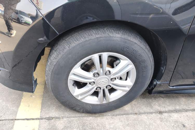 Used SAIC MAXUS G10 2021 2.0T Manual Elite Edition Diesel 7-Seater Exterior 7