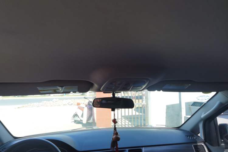 Used SAIC MAXUS G10 2021 2.0T Automatic Elite Edition Diesel 7-Seater Headliner