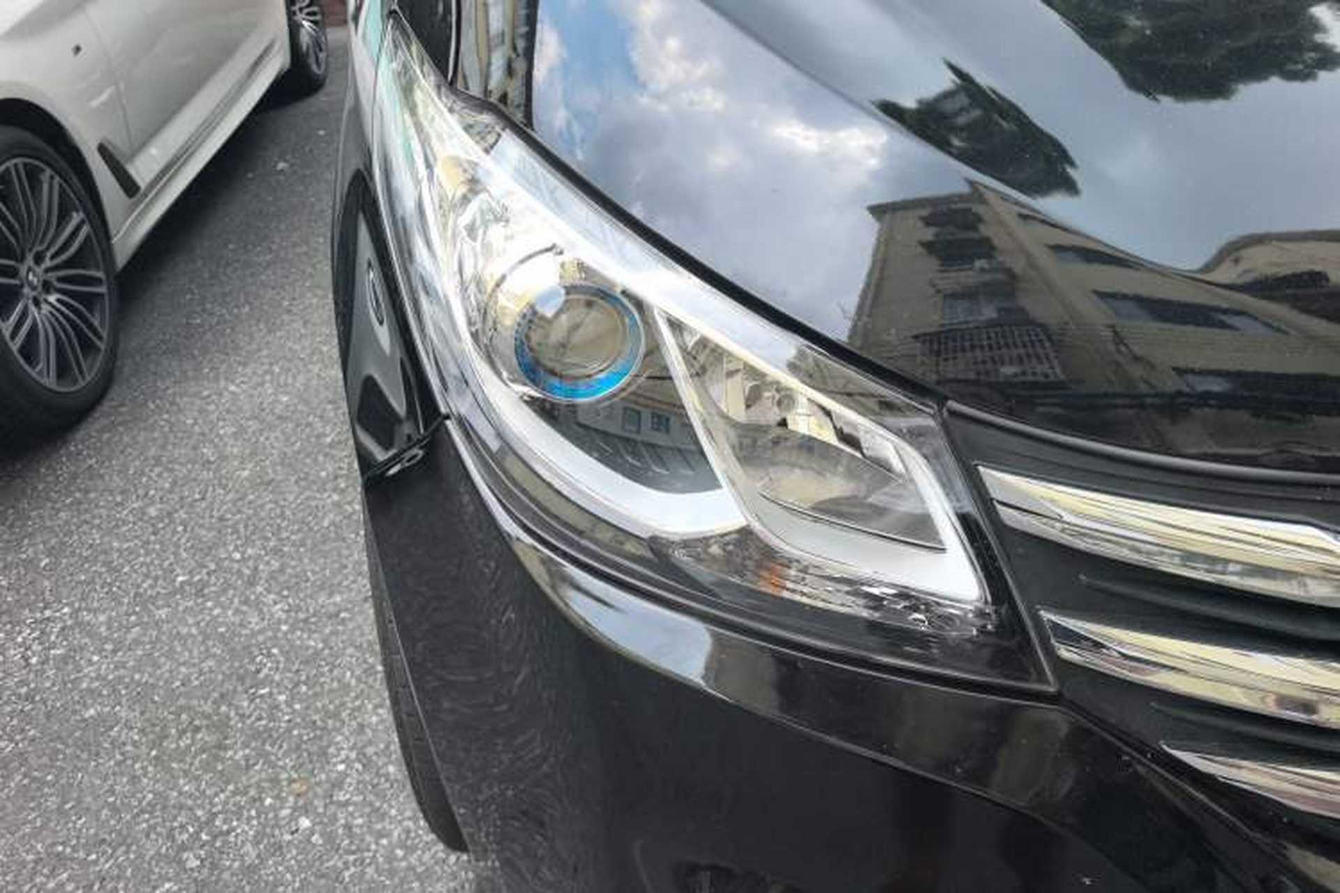 Used SAIC MAXUS G10 2021 2.0T Automatic Elite Edition Diesel 9-Seater Right Front Headlight