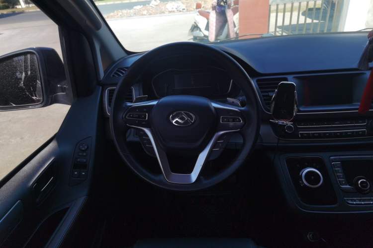 Used SAIC MAXUS G10 2021 2.0T Automatic Elite Edition Diesel 7-Seater Steering Wheel