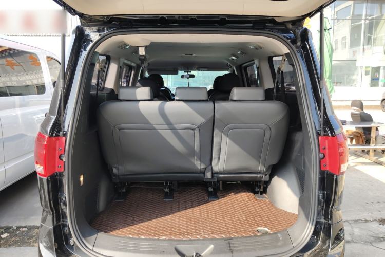 Used SAIC MAXUS G10 2021 2.0T Manual Elite Edition Diesel 7-Seater Trunk