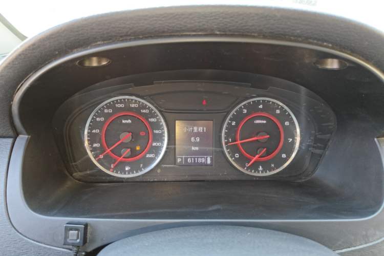 Used SAIC MAXUS G10 2021 2.0T Automatic Smart Edition Gasoline 7-Seater Instrument Cluster