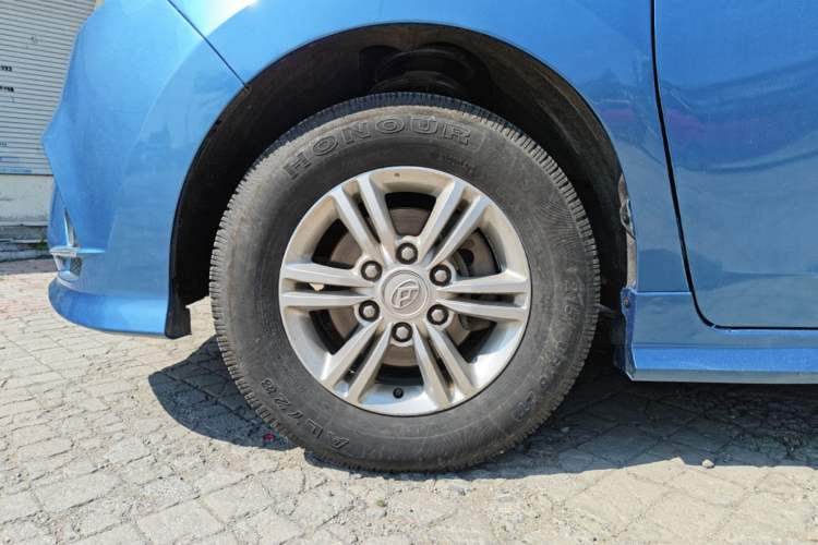 Used SAIC MAXUS G10 2021 2.0T Automatic Smart Edition Gasoline 7-Seater Left Front Wheel Hub