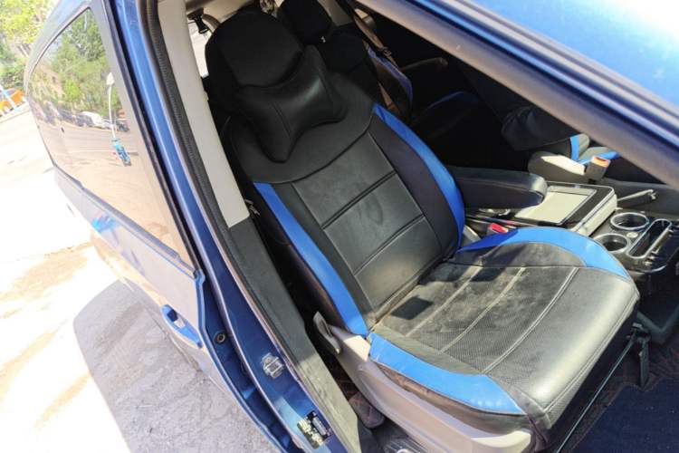 Used SAIC MAXUS G10 2021 2.0T Automatic Smart Edition Gasoline 7-Seater Right Front Seat