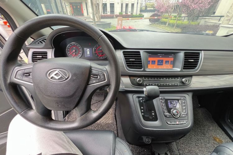 Used SAIC MAXUS G10 2021 2.0T Automatic Elite Edition Gasoline 7-Seater Interior 2