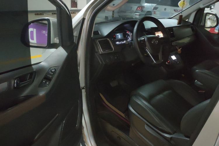 Used SAIC MAXUS G10 2021 2.0T Automatic Elite Edition Gasoline 7-Seater Driver Seat