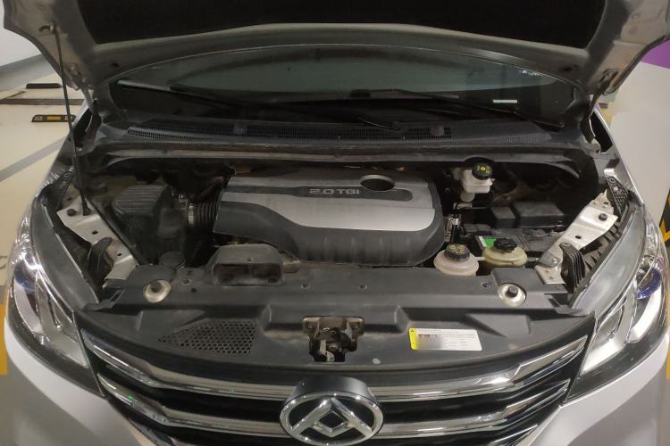 Used SAIC MAXUS G10 2021 2.0T Automatic Elite Edition Gasoline 7-Seater Engine Bay