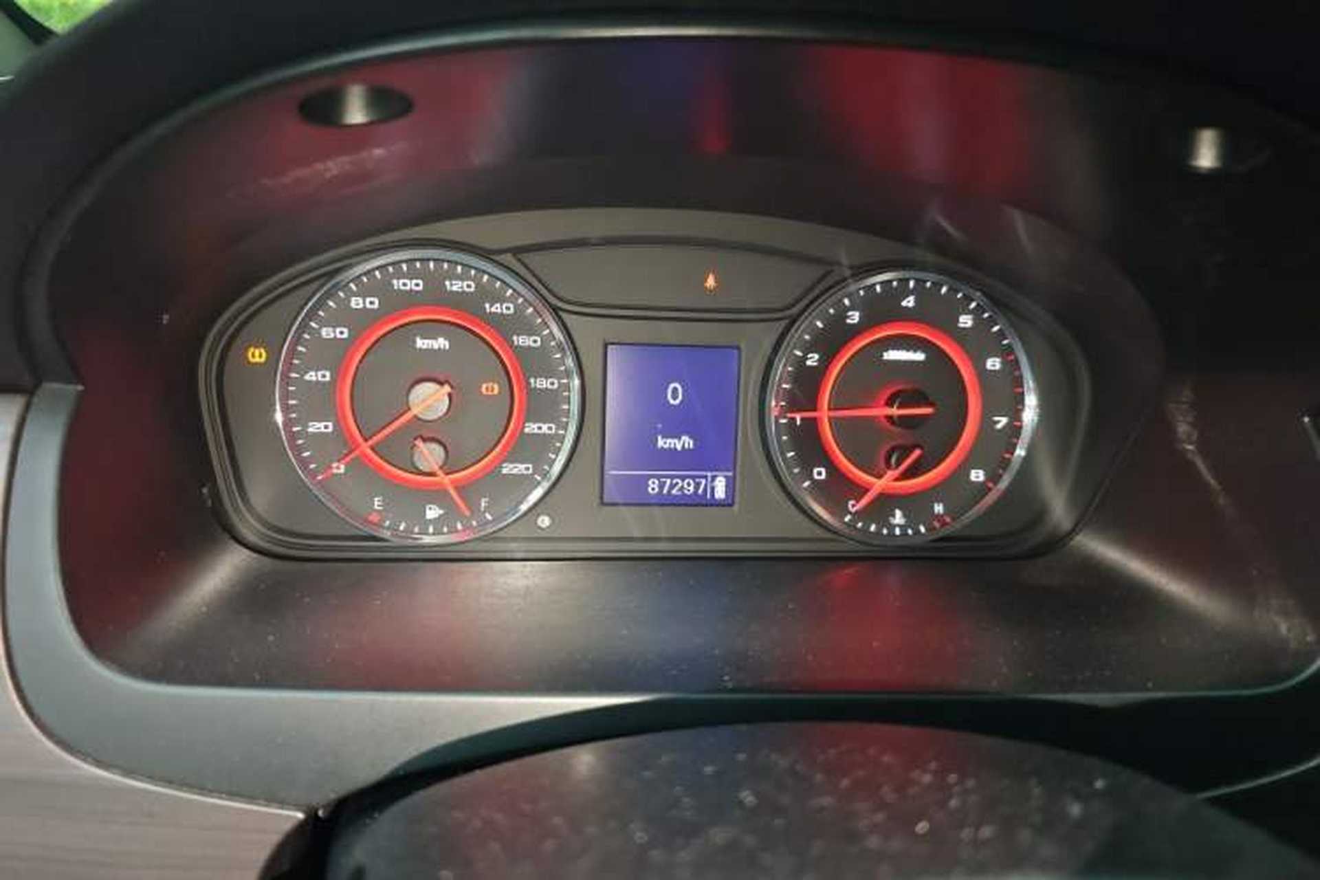 Used SAIC MAXUS G10 2021 2.0T Manual Elite Edition Gasoline 7-Seater Instrument Cluster