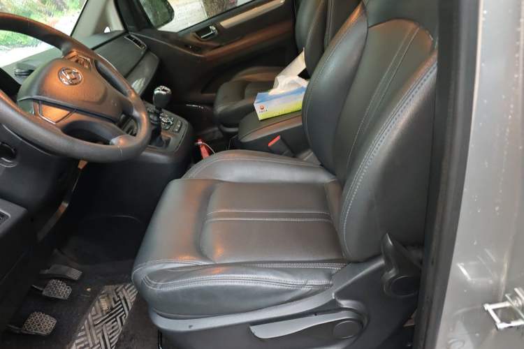 Used SAIC MAXUS G10 2021 2.0T Manual Elite Edition Gasoline 7-Seater Left Front Seat