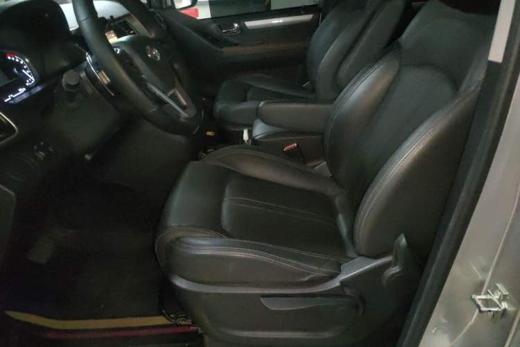 Used SAIC MAXUS G10 2021 2.0T Automatic Elite Edition Gasoline 7-Seater Left Front Seat