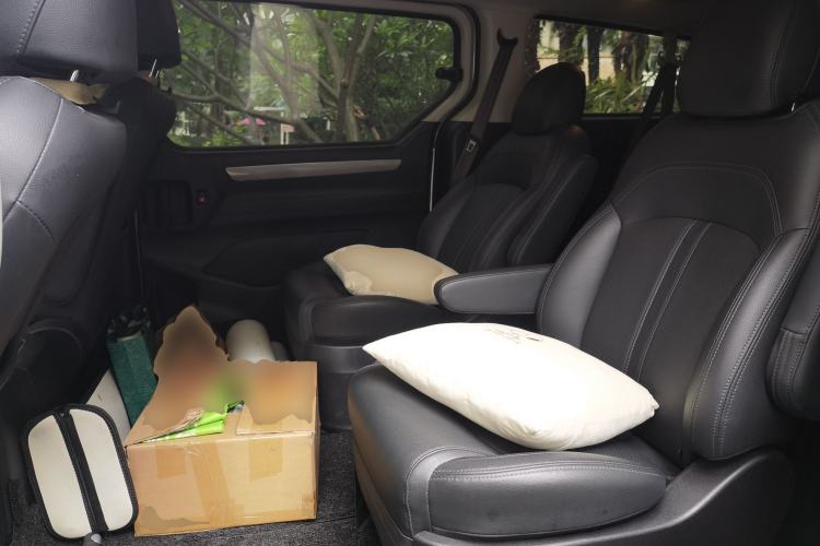 Used SAIC MAXUS G10 2021 2.0T Manual Elite Edition Gasoline 7-Seater Left Rear Seat