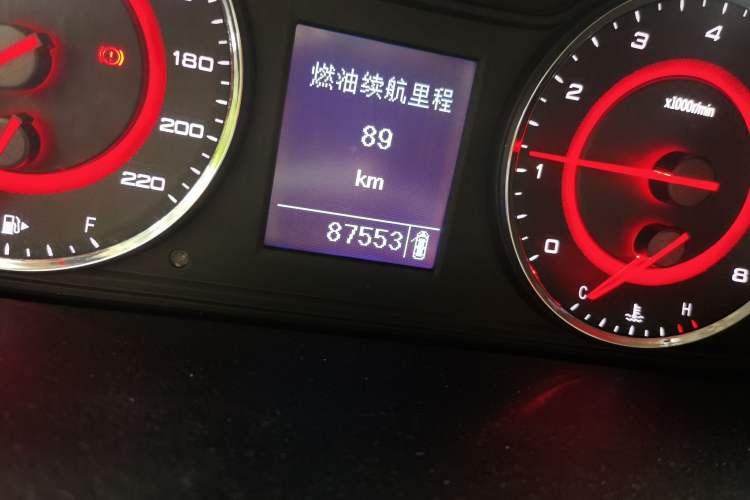 Used SAIC MAXUS G10 2021 2.0T Manual Elite Edition Gasoline 7-Seater Odometer Close Up