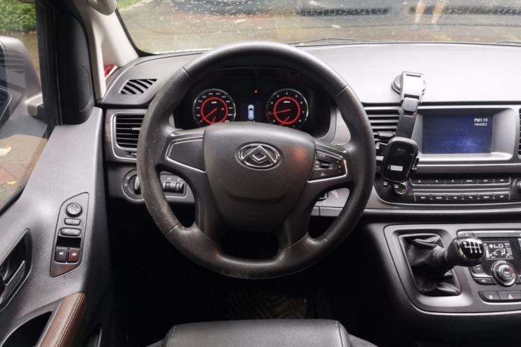 Used SAIC MAXUS G10 2021 2.0T Manual Elite Edition Gasoline 7-Seater Steering Wheel