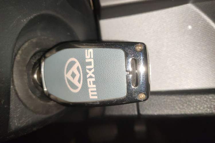 Used SAIC MAXUS G10 2021 2.0T Automatic Elite Edition Gasoline 7-Seater Vehicle Key